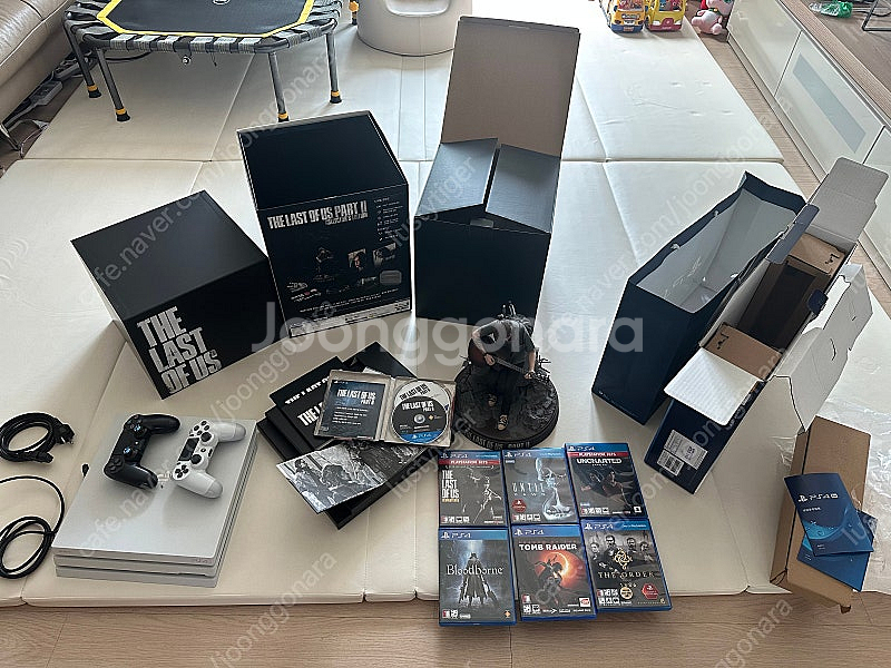 ps4pro 7117b 화이트, 듀얼쇼크2개 라오어 콜...--2