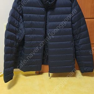 일본 유니클로 경량패딩 한개더 판매합니다 x사이즈