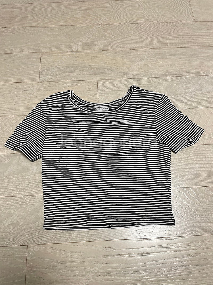 Zara 자라 크롭티--0