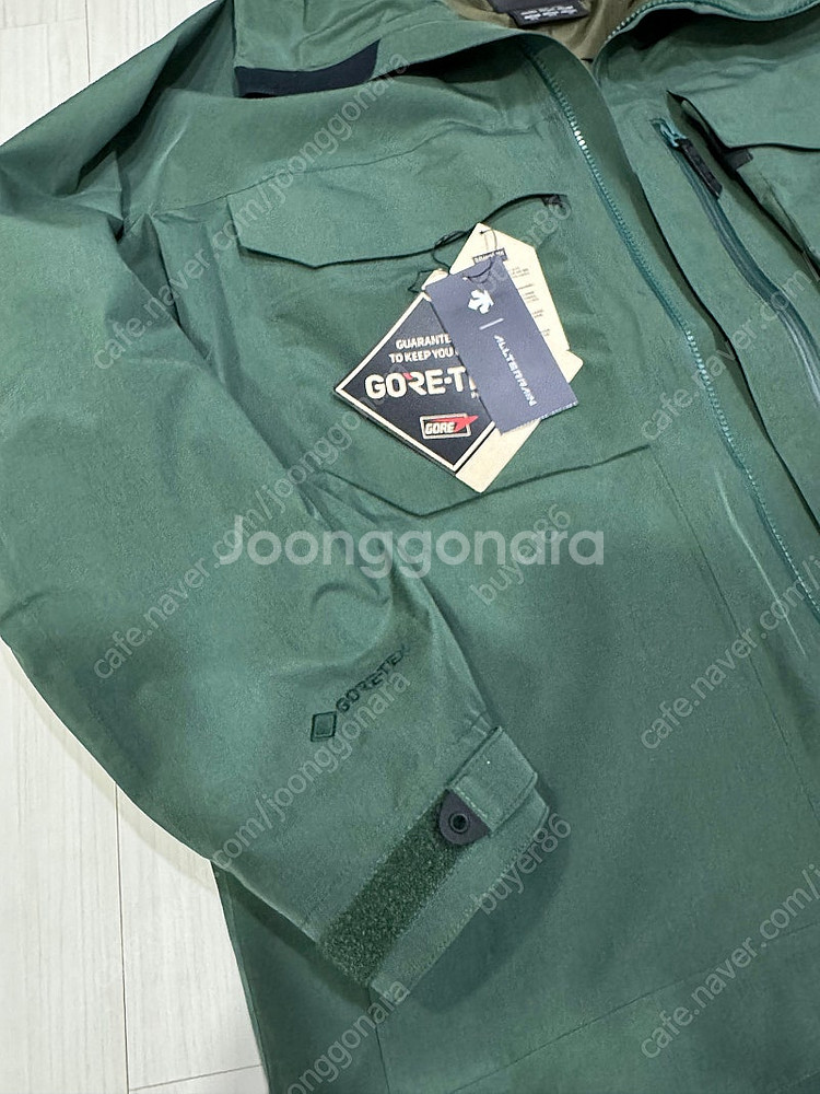 데상트 얼터레인 고어텍스 자켓 MADE IN JAPAN...--1