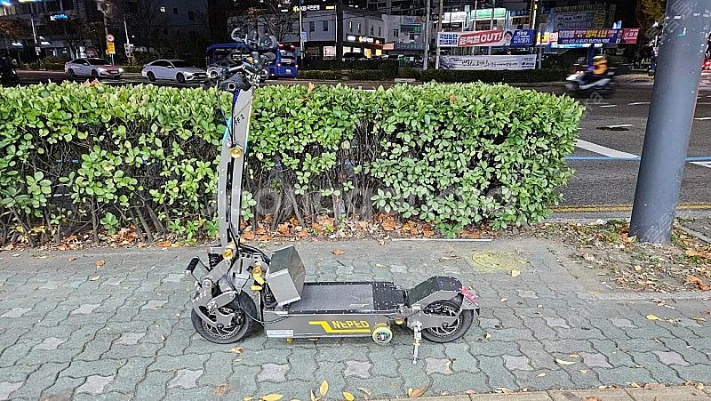 최상급 킥보드 위패드 sff2 팝니다.--0