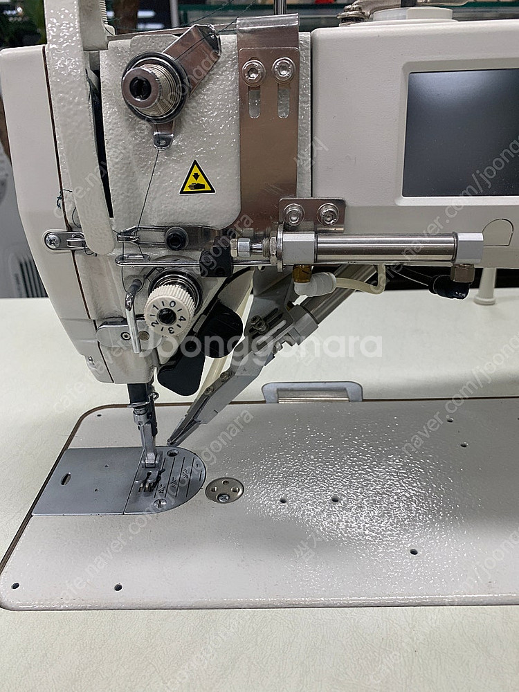 부라더 7300A 자동사절미싱 팝니다--2