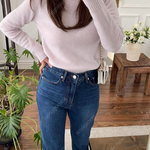 ATOI 아뜨와 여성 연보라 라일락 세미크롭 니트 / 한섬 빈스 타임 마인 마쥬 마랑 지컷 아크네 럭키슈에뜨 써스데이