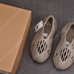 [새상품] 아디다스 이지 폼러너 Yeezy Foam Runner