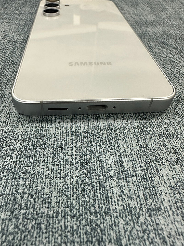 (새상품급) 갤럭시S24FE 256G 화이트 24년 1...--7