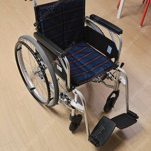 접이식 휠체어