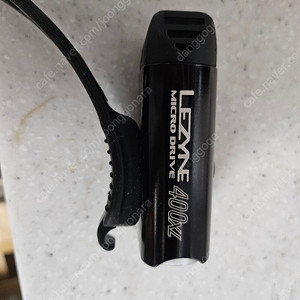 LEZYNE 리자인 자전거 라이트 400루멘 팝니다. 택포 1.5만