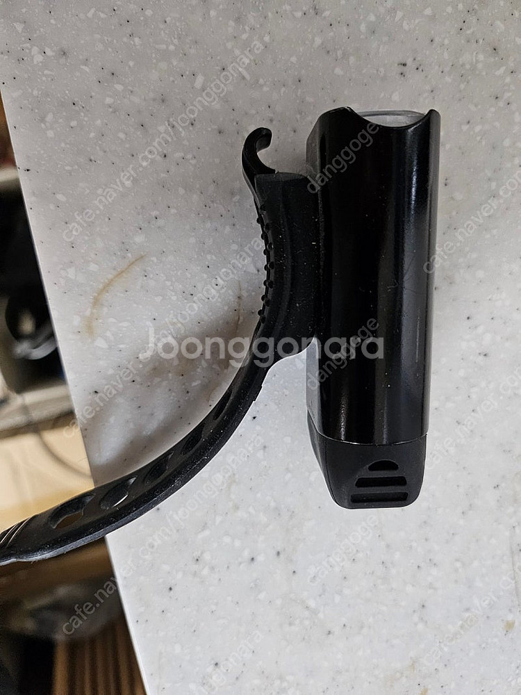 LEZYNE 리자인 자전거 라이트 400루멘 팝니다. ...--1
