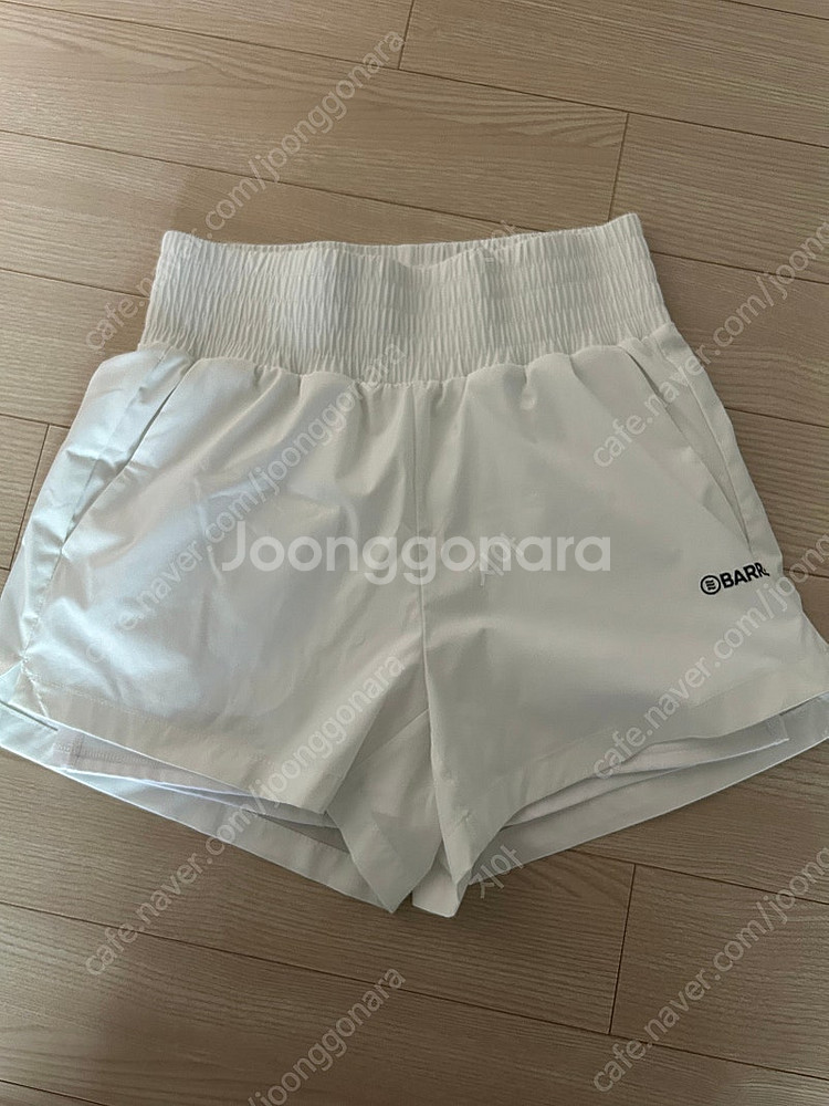 배럴 우먼 래쉬가드, 배럴 3부 쇼츠--7