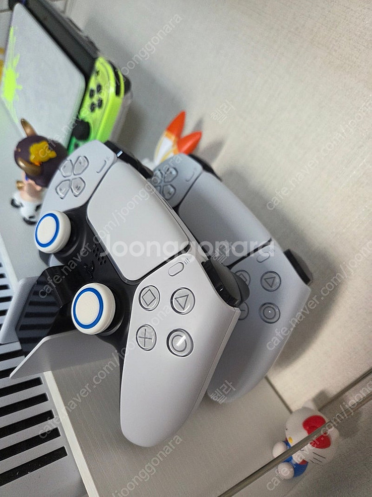 ps5 슬림 디스크버전 + 추가 듀얼센스 +정품 충전기...--2