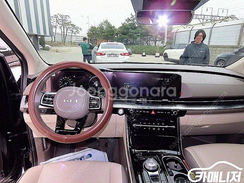 [기아]카니발 4세대 가솔린 7인승 하이리무진 시그니처...--7