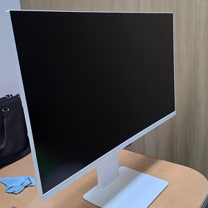 LG 마이뷰 4K 스마트 모니터 32SR83U