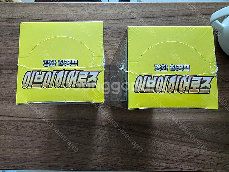 포켓몬카드 이브이히어로즈 미개봉 박스 2개 팝니다.--0