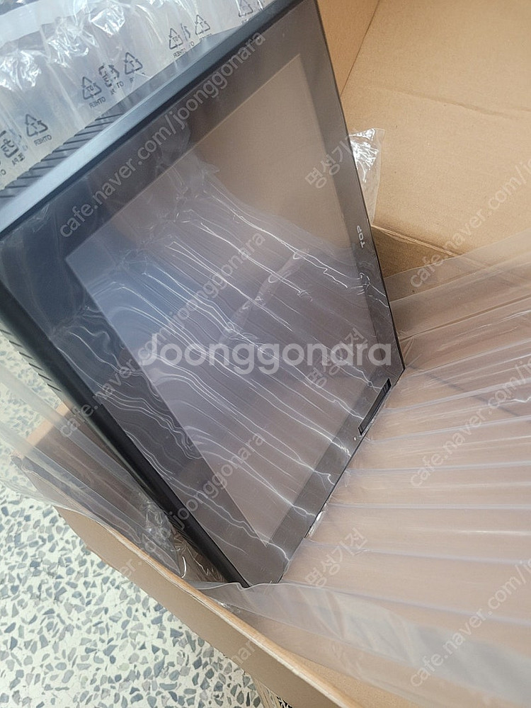 M2I 터치모니터 TOPRX1000VD(새것)--3