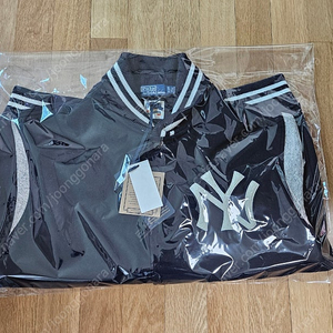 폴로 랄프로렌 MLB 캡슐컬렉션 양키스 베이스볼 자켓 XL 사이즈 판매합니다.
