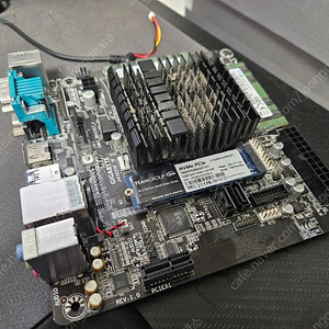기가바이트 J4105 + 삼성 16GB + 256GB SSD