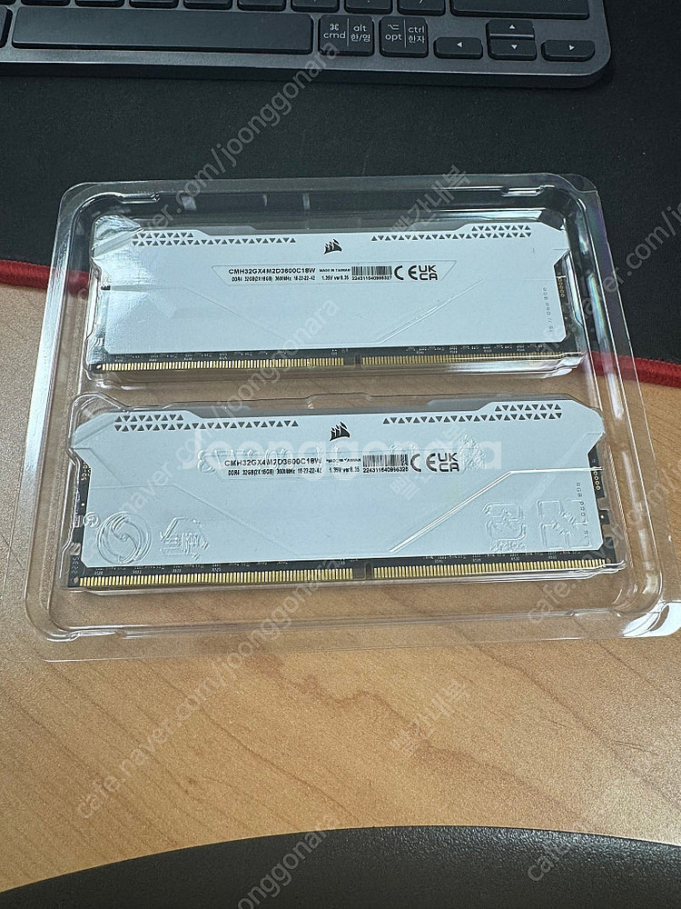 CORSAIR VENGEANCE DDR4 32GB (2...--0