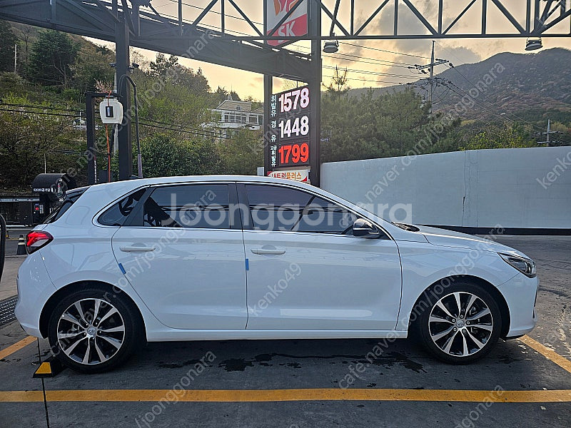 2018년식 i30 pd 1.4t (옵션 좋음)--2