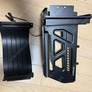 Antec SHIFT PCI-E 4.0 라이저 케이블 KIT ARGB (블랙, 190mm) 팝니다.