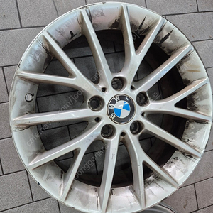 제목 BMW F20 118D 스포츠 17인치 순정휠 판매합니다.