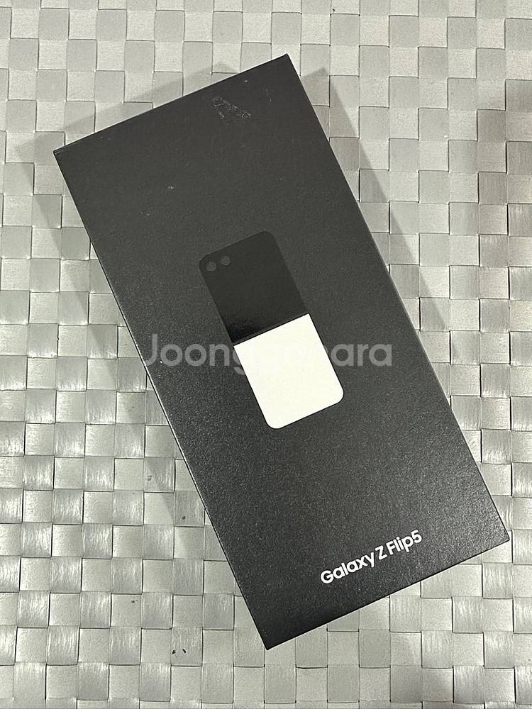 *자급제 새상품* 갤럭시Z플립5 256G 크림 개봉박스...--1