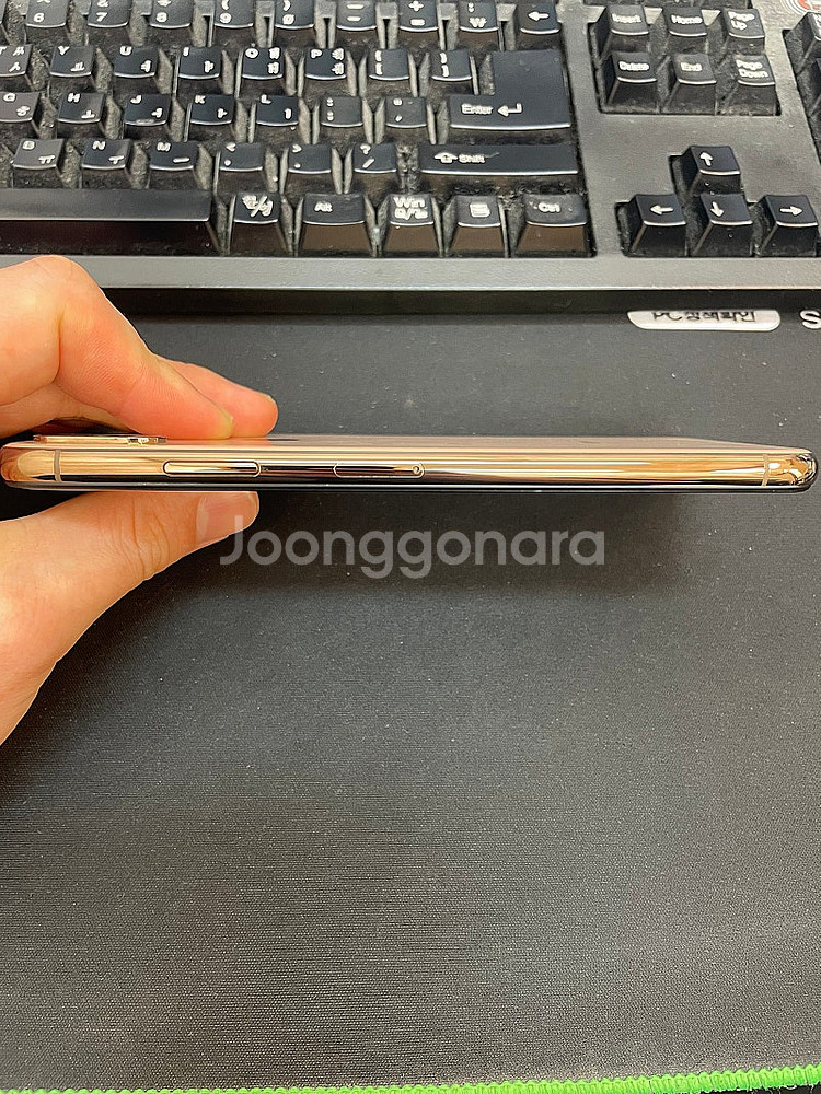 아이폰XS맥스 64GB 골드 가성비좋은 중고17만팝니다...--4