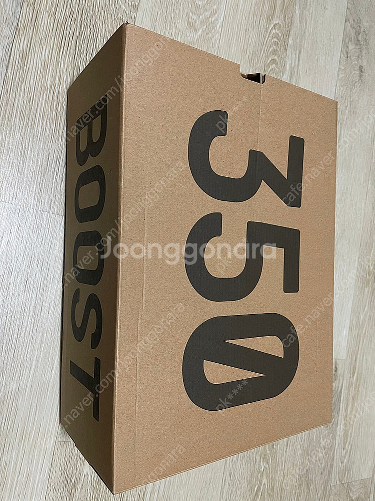 아디다스 이지 부스트 350v2 오닉스 270판매합니다--0