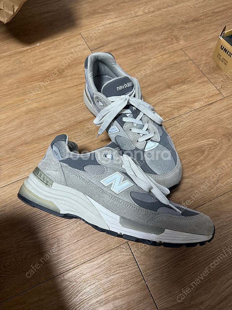 뉴발란스 992 그레이 270(M992GR)--1