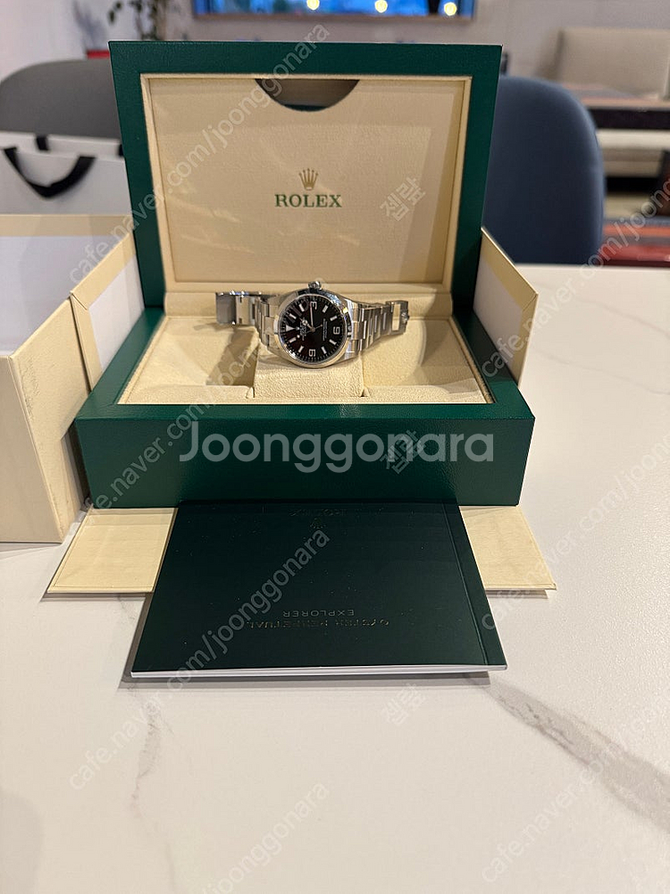 롤렉스 익스플로러1 36mm 124270 판매 합니다.--3