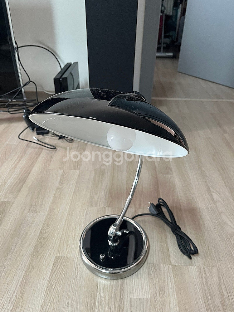 카이저이델 6631모델입니다 .블랙 유광모델 롯데본점에...--1