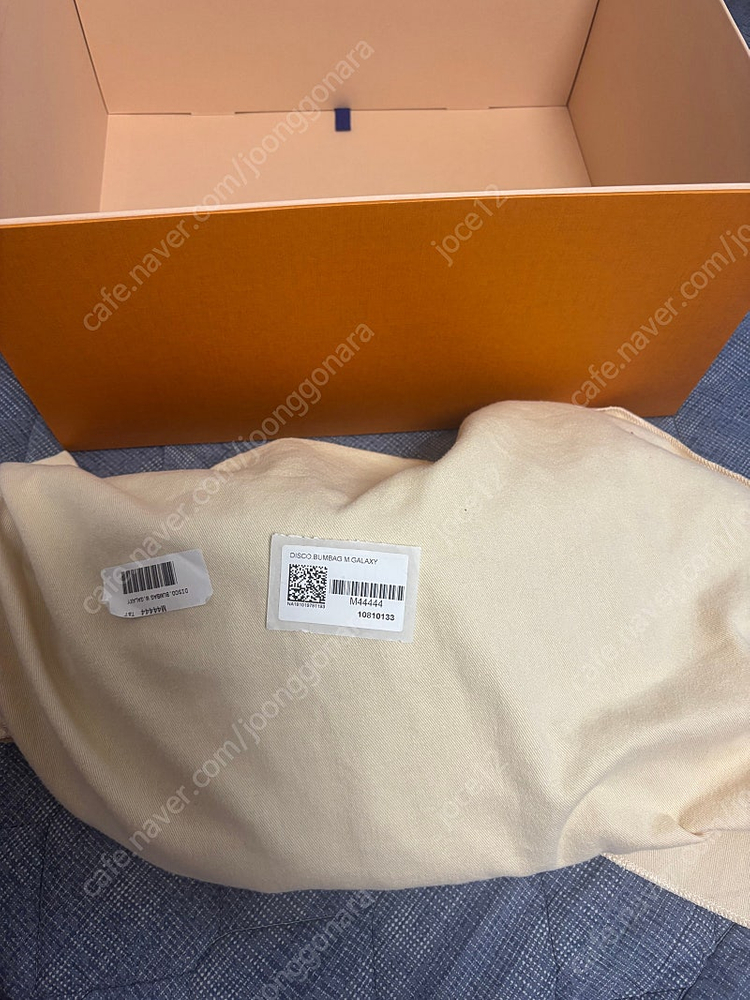 루이비통 갤럭시(힙색) 범백 판매합니다. 이미지