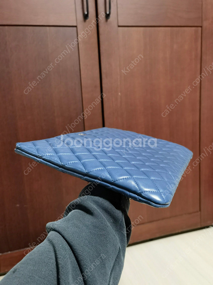 샤넬 가죽 클러치 L라지 풀박스 판매합니다.--5