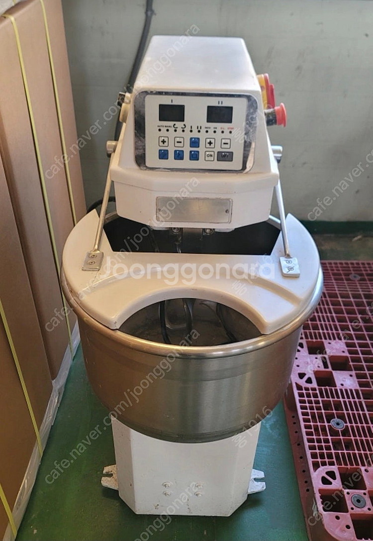 신맥 스파이럴 믹서 반죽기 판매합니다.--0