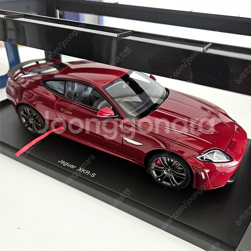 1:18 오토아트 재규어 xkr-s--0