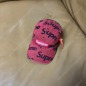 Supreme 슈프림 프레이드 워시드 데님 레드 캠프캡 모자
