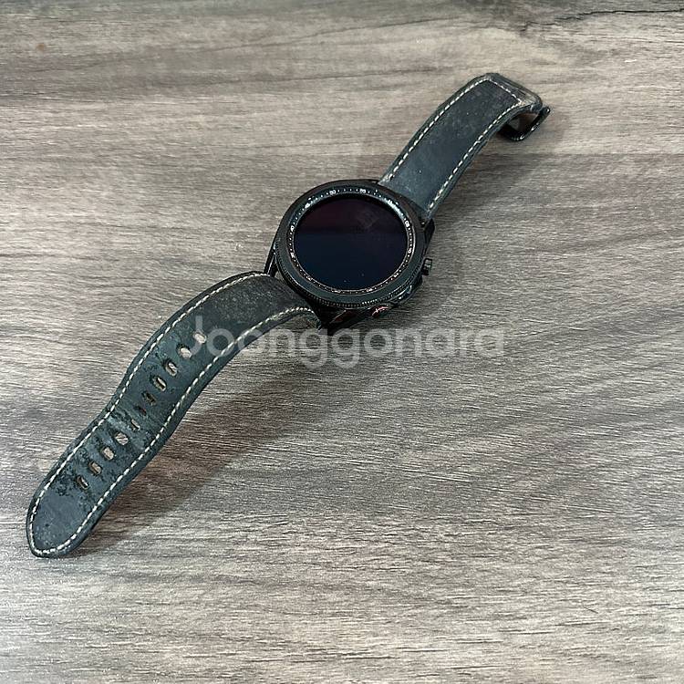 갤럭시워치3 블랙 45MM 액정S급 케이블포함 2만5천...--0