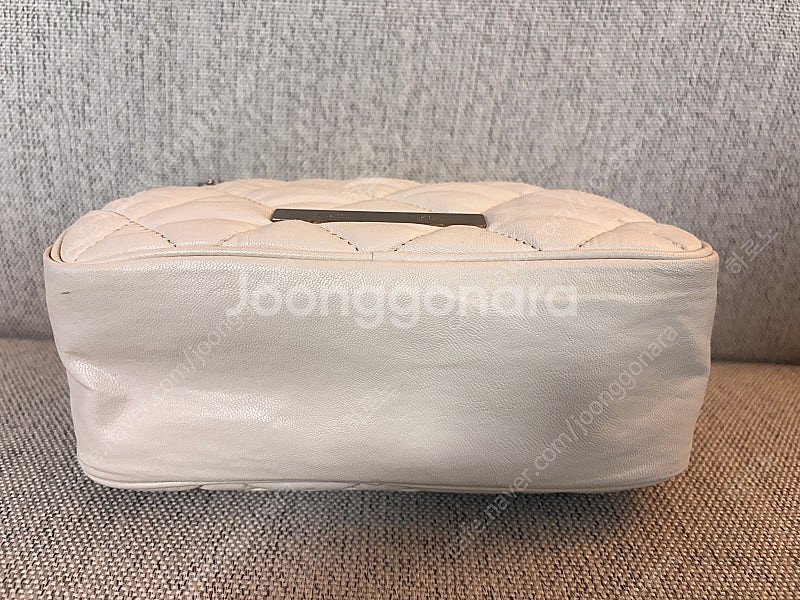 마뗑킴 미들 퀼팅백 아이보리--2