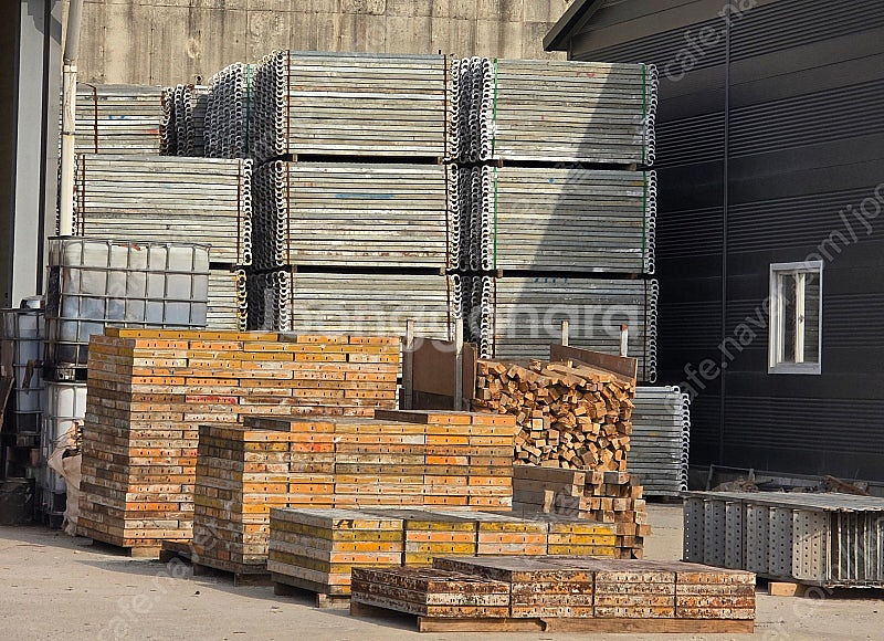 파이프,비계,아시바,안전발판,유로폼 등등 가설자재 판매합니다.--0