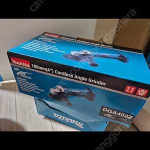 마끼다DGA402 충전앵글팝니다