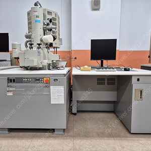 Hitachi S-4800 중고 전자현미경을 판매합니다.