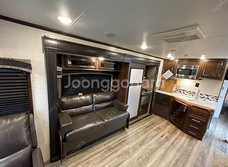 2019 미국식캠핑트레일러 제이플라이트29RLDS 신품--2