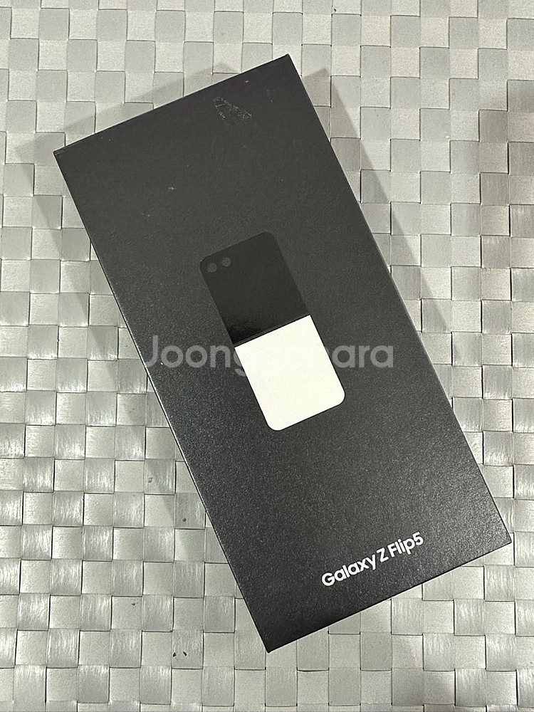 *자급제 새상품* 갤럭시Z플립5 256G 크림 개봉박스...--1