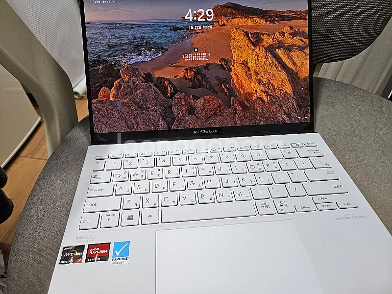 ASUS 젠북 s13 oled UM5302 판매합니다.--3