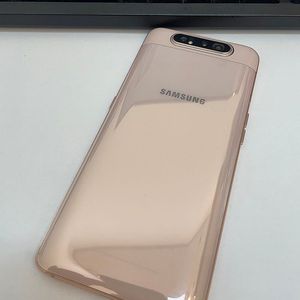 갤럭시A80 골드 128GB 상태좋은 중고11만팝니다.
