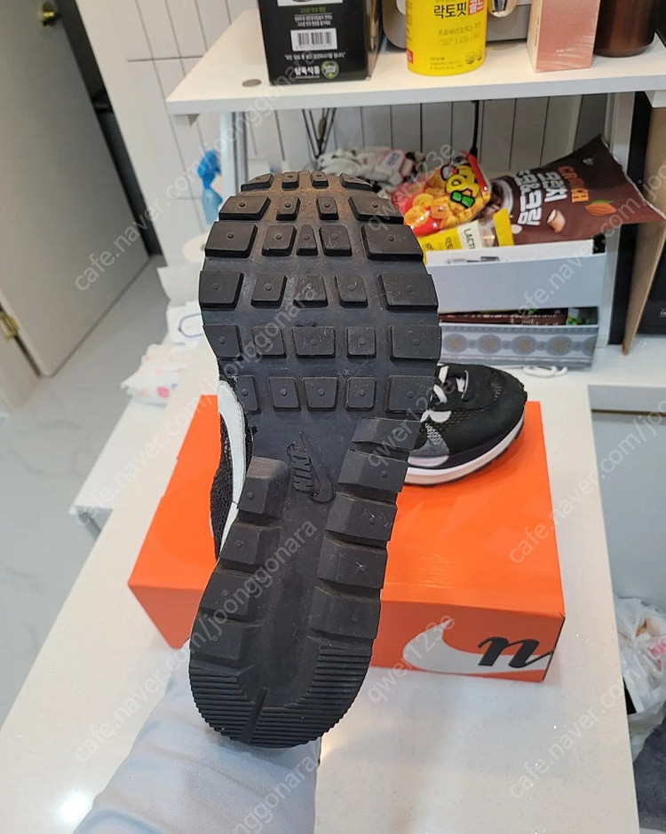 나이키 사카이 베이퍼 검흰 265 검흰 이미지