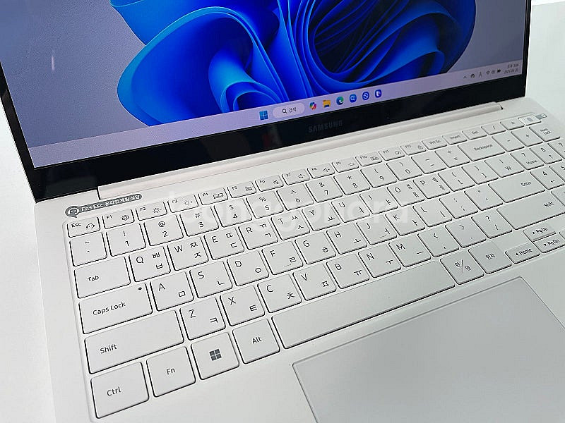 [새상품급] 삼성전자 갤럭시북2 프로 NT950XEE-...--2