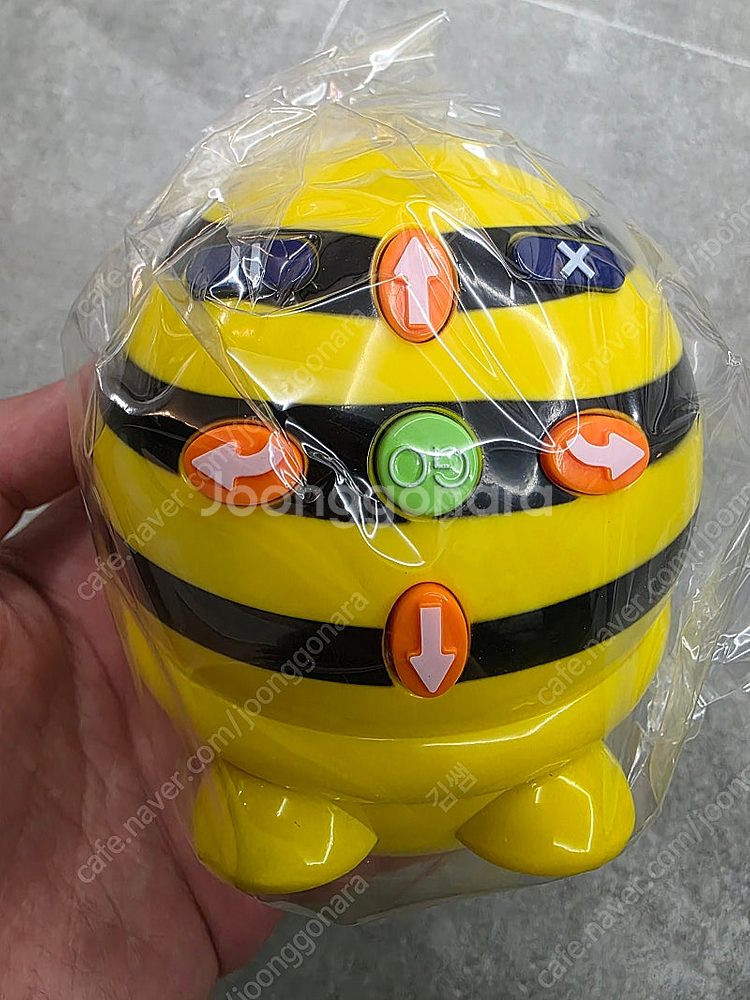 코딩 로봇 비봇 (Bee Bot) 팝니다. (박스만 단...--0