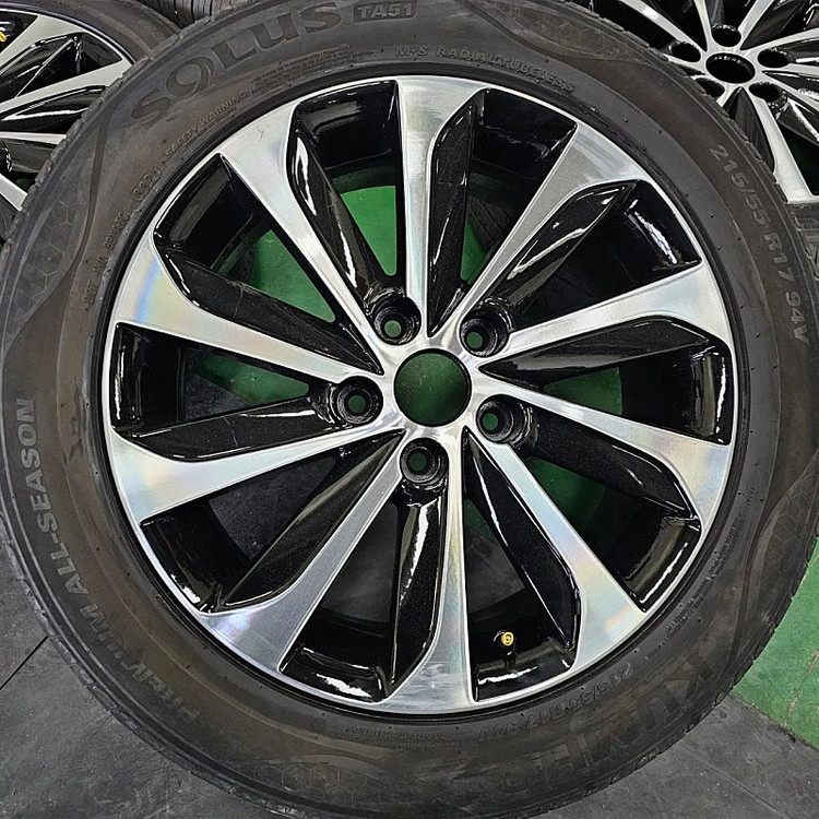 소나타 브릴리언트 17인치 무기스 휠타이어셋. 215 55 17 이미지