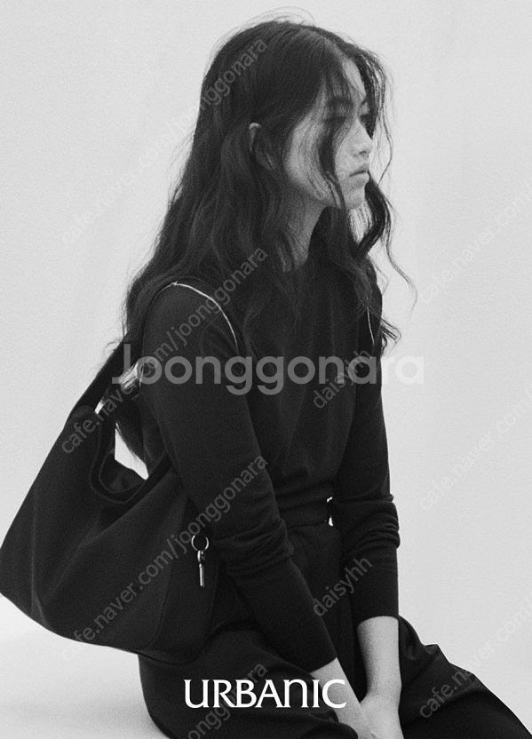 얼바닉30 나일론호보백(박스모두포함) 12만원 ㅠ(구매가격 17만5천원 ㅠ)--0