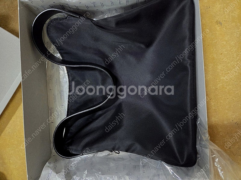 얼바닉30 나일론호보백(박스모두포함) 12만원 ㅠ(구매가격 17만5천원 ㅠ)--5